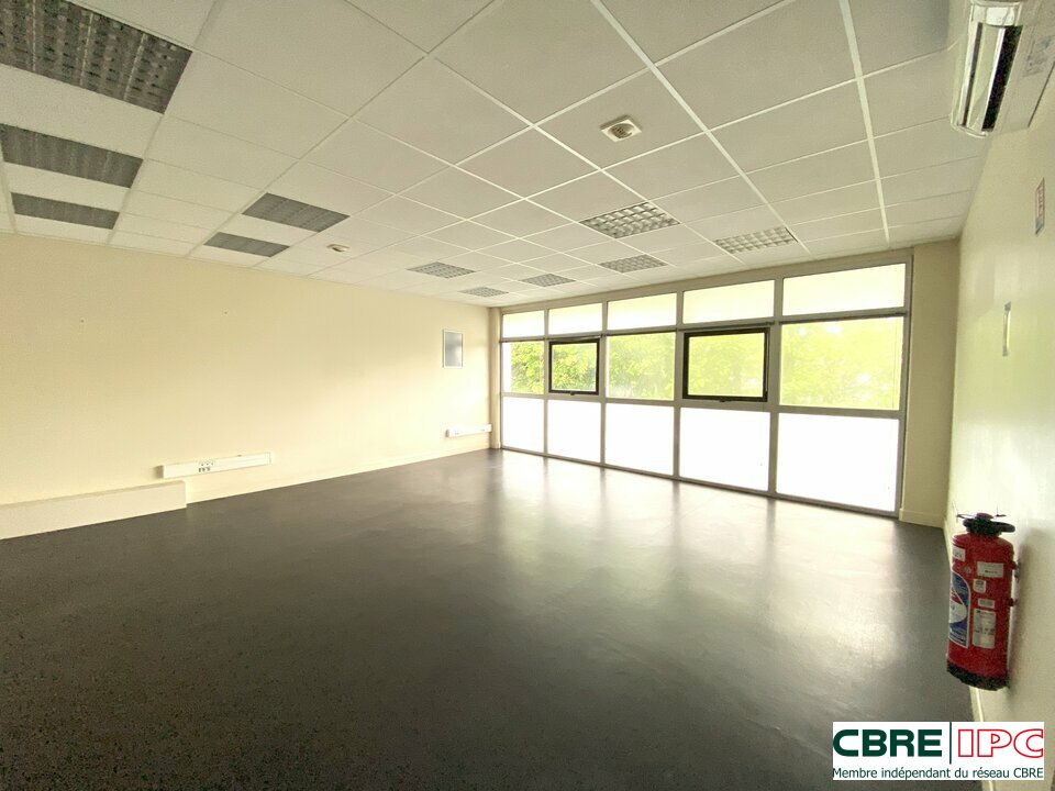 CBRE IPC Immobilier d'entreprise LOCATION Bureau  ANGLET 20250107FD