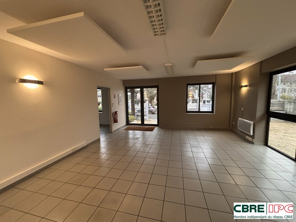 CBRE IPC Immobilier d'entreprise LOCATION Bureau PAU 7713FL