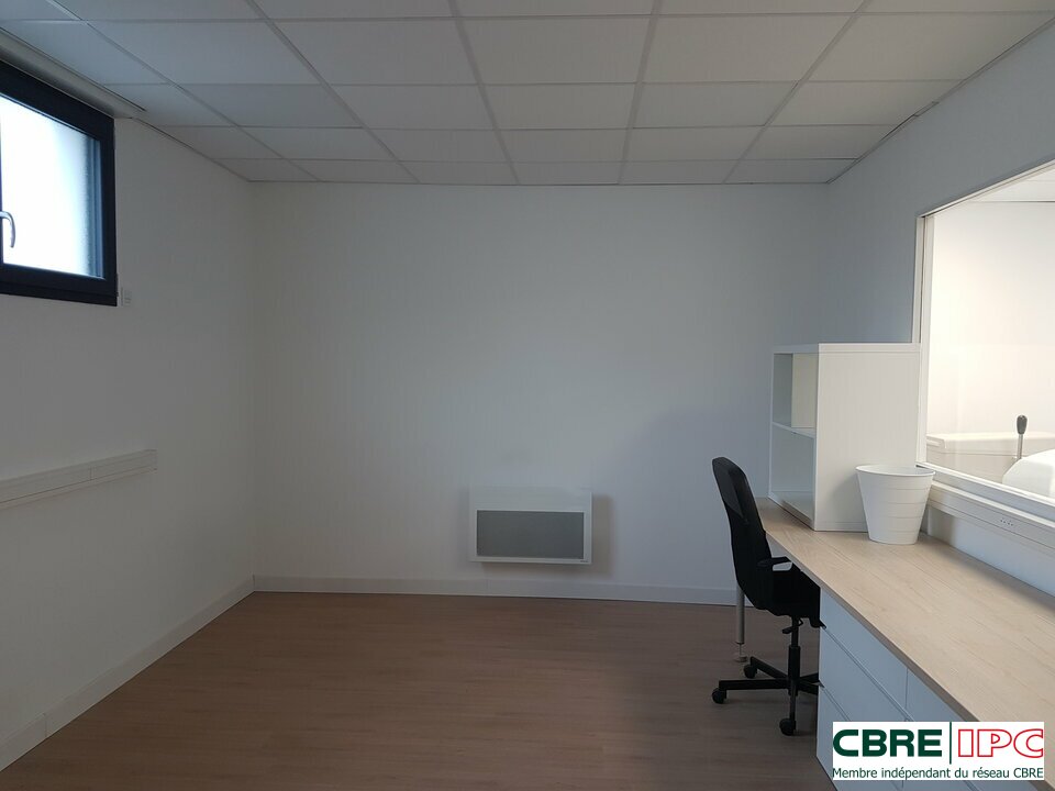 CBRE IPC Immobilier d'entreprise LOCATION Local d'activités LARRESSORE 7775PC/EL