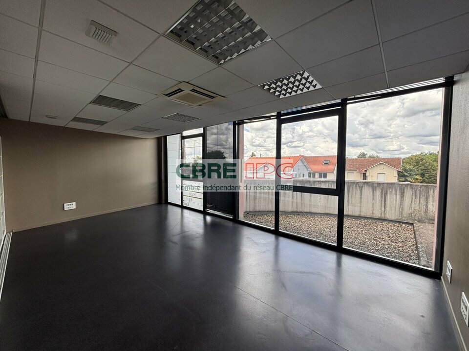 CBRE IPC Immobilier d'entreprise LOCATION Bureau BILLERE 7939FL