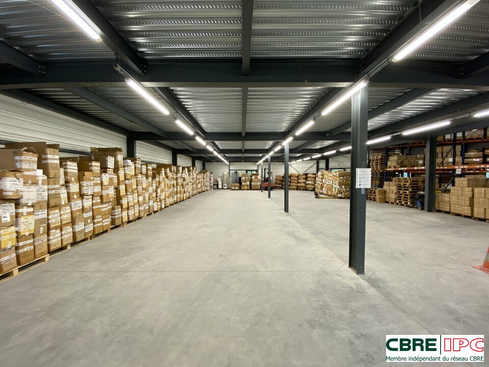 CBRE IPC Immobilier d'entreprise LOCATION Local d'activités SAINT PAUL LES DAX 7972MP
