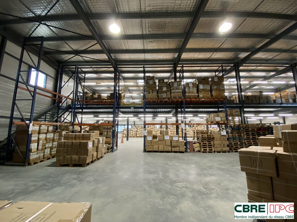 CBRE IPC Immobilier d'entreprise LOCATION Local d'activités SAINT PAUL LES DAX 7972MP
