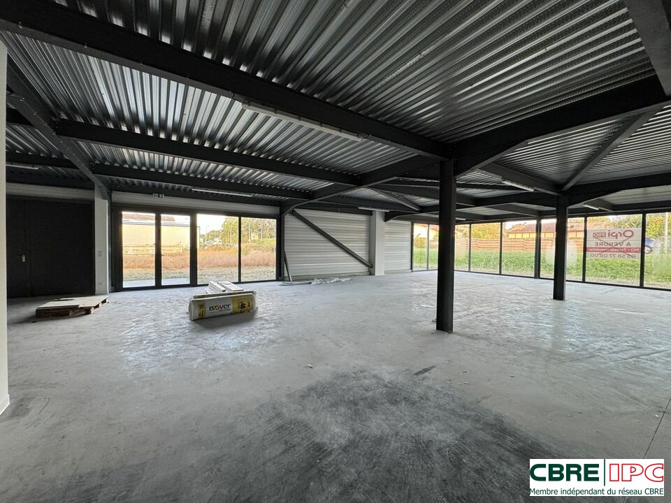 CBRE IPC Immobilier d'entreprise LOCATION Local commercial BENESSE MAREMNE 8025MP2