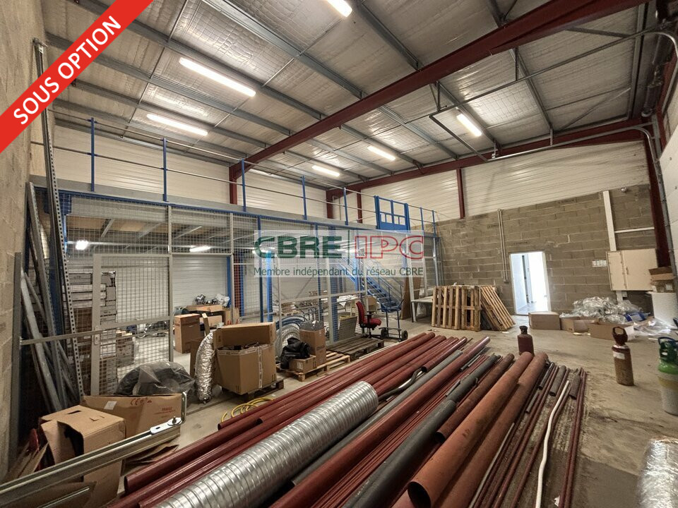 CBRE IPC Immobilier d'entreprise LOCATION Local d'activités PAU 8055FL