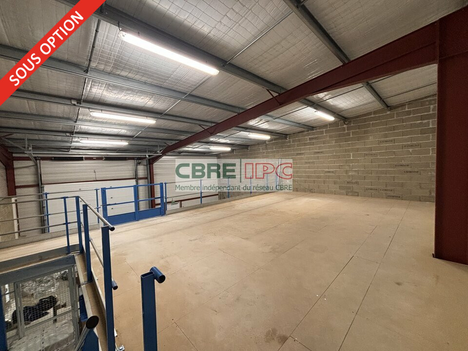 CBRE IPC Immobilier d'entreprise LOCATION Local d'activités PAU 8055FL