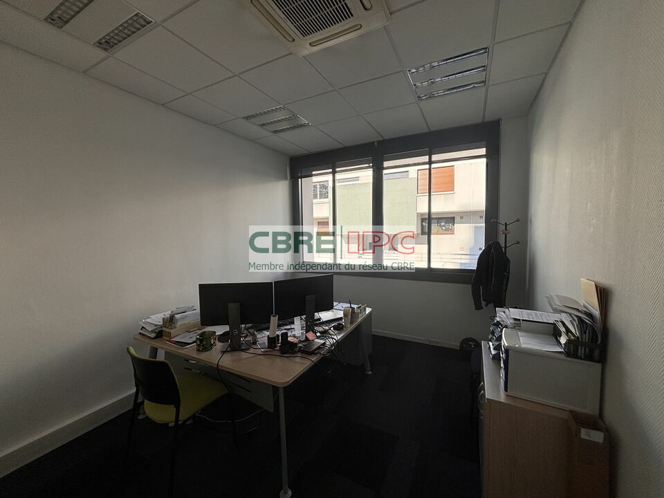 CBRE IPC Immobilier d'entreprise VENTE Bureau TARBES 8077FL