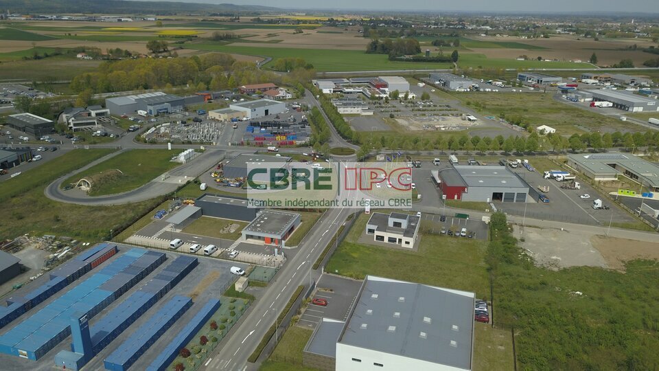 CBRE IPC Immobilier d'entreprise LOCATION Local d'activités IBOS 8167FL