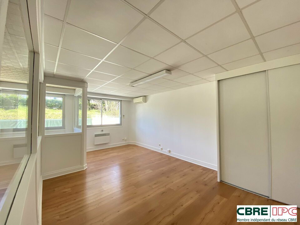 CBRE IPC Immobilier d'entreprise LOCATION Bureau  BIARRITZ 8187FD