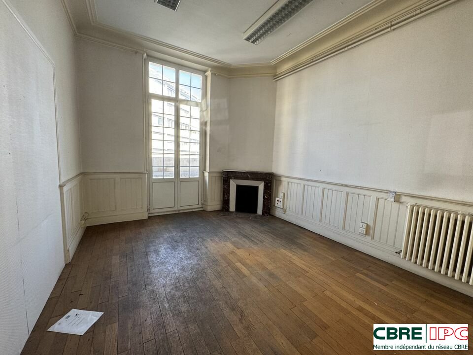 CBRE IPC Immobilier d'entreprise LOCATION Bureau  SAINT JEAN DE LUZ 8214EL2