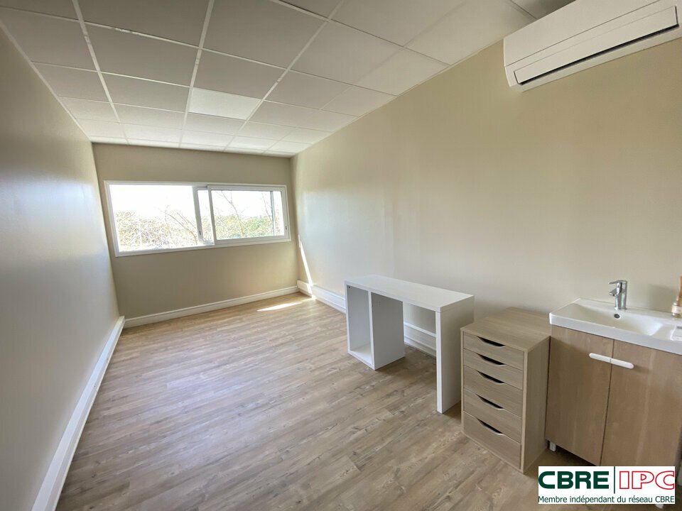 CBRE IPC Immobilier d'entreprise LOCATION Bureau  ANGLET 8241FD