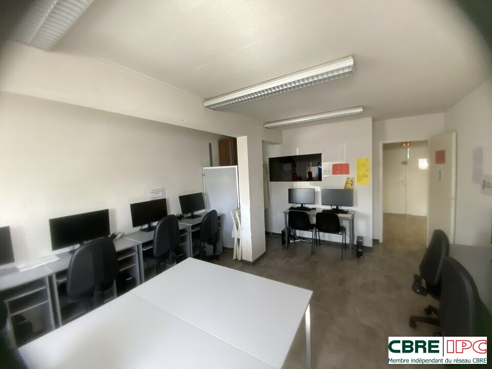 CBRE IPC Immobilier d'entreprise LOCATION Bureau  DAX 8244YA