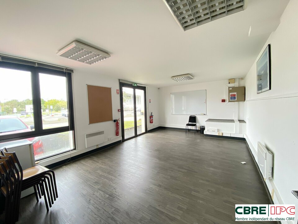 CBRE IPC Immobilier d'entreprise LOCATION Bureau  ANGLET 8262FD