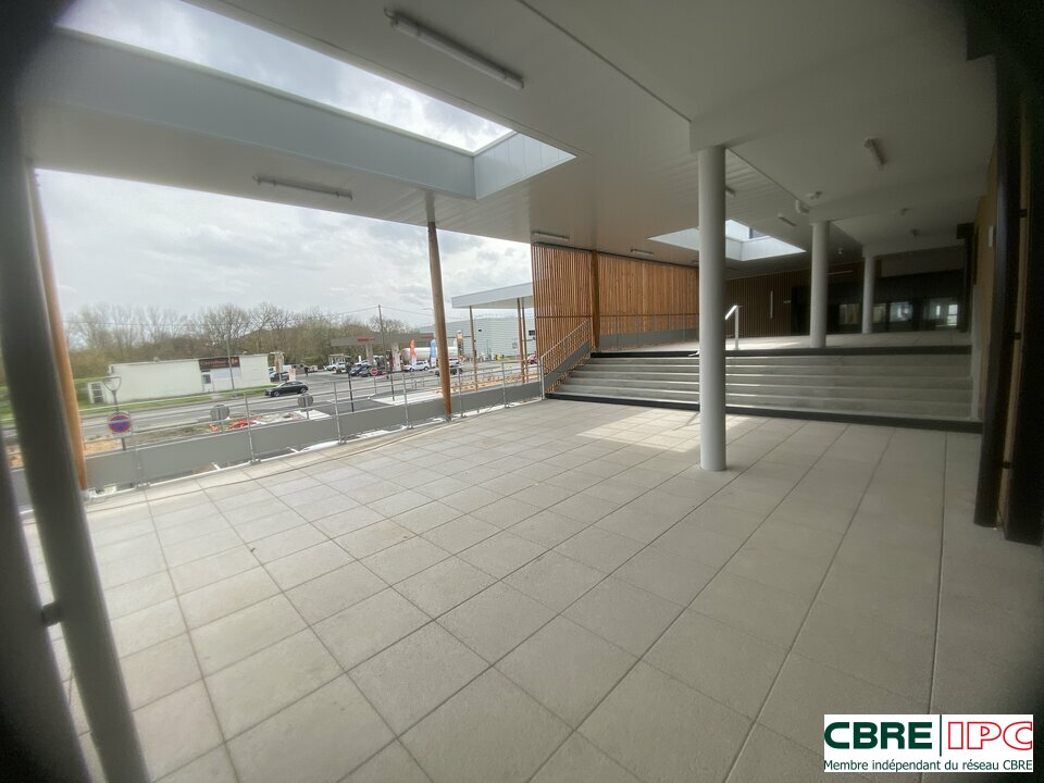 CBRE IPC Immobilier d'entreprise LOCATION Local commercial DAX 7635YA5