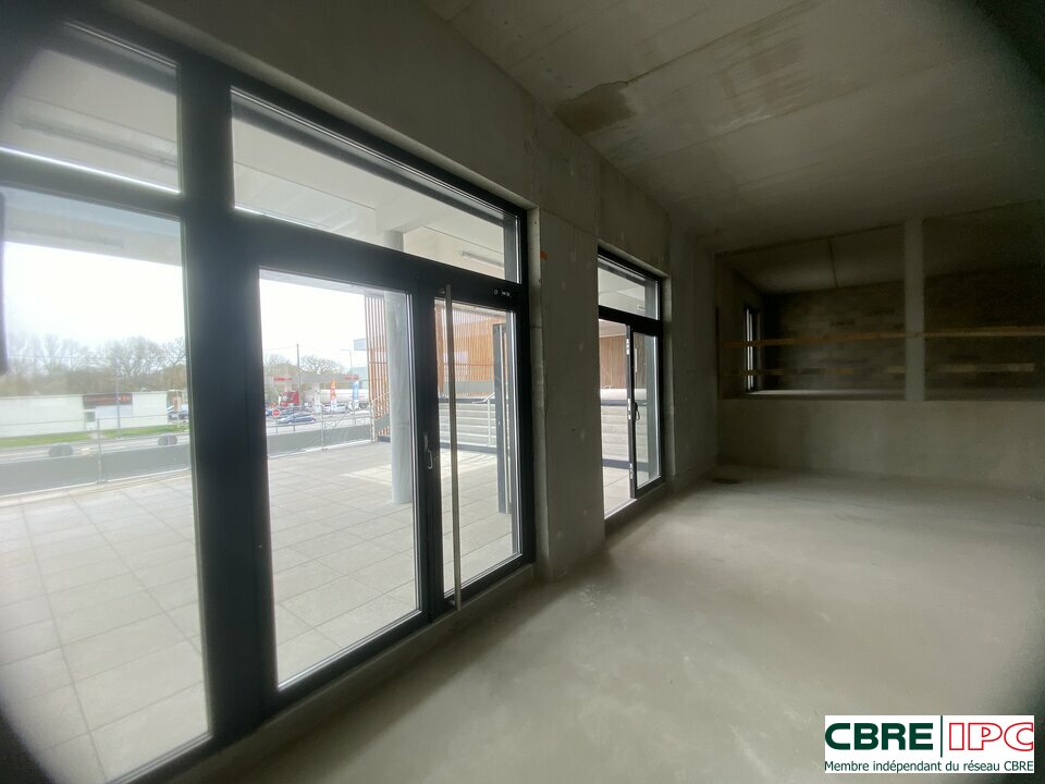 CBRE IPC Immobilier d'entreprise LOCATION Local commercial DAX 7635YA5