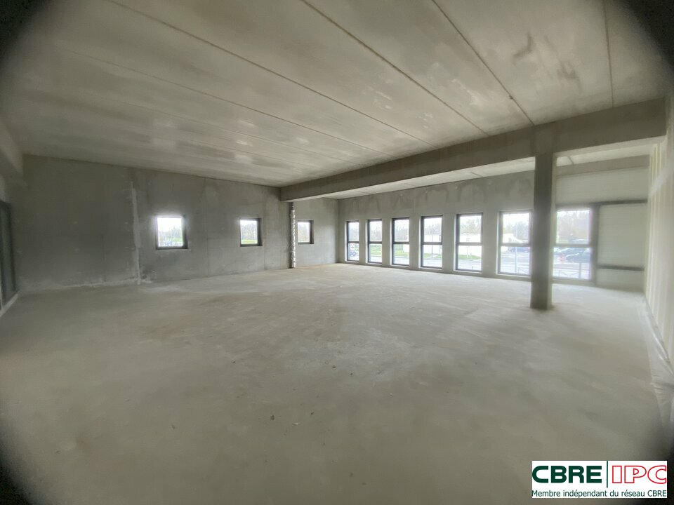 CBRE IPC Immobilier d'entreprise LOCATION Local commercial DAX 7635YA8