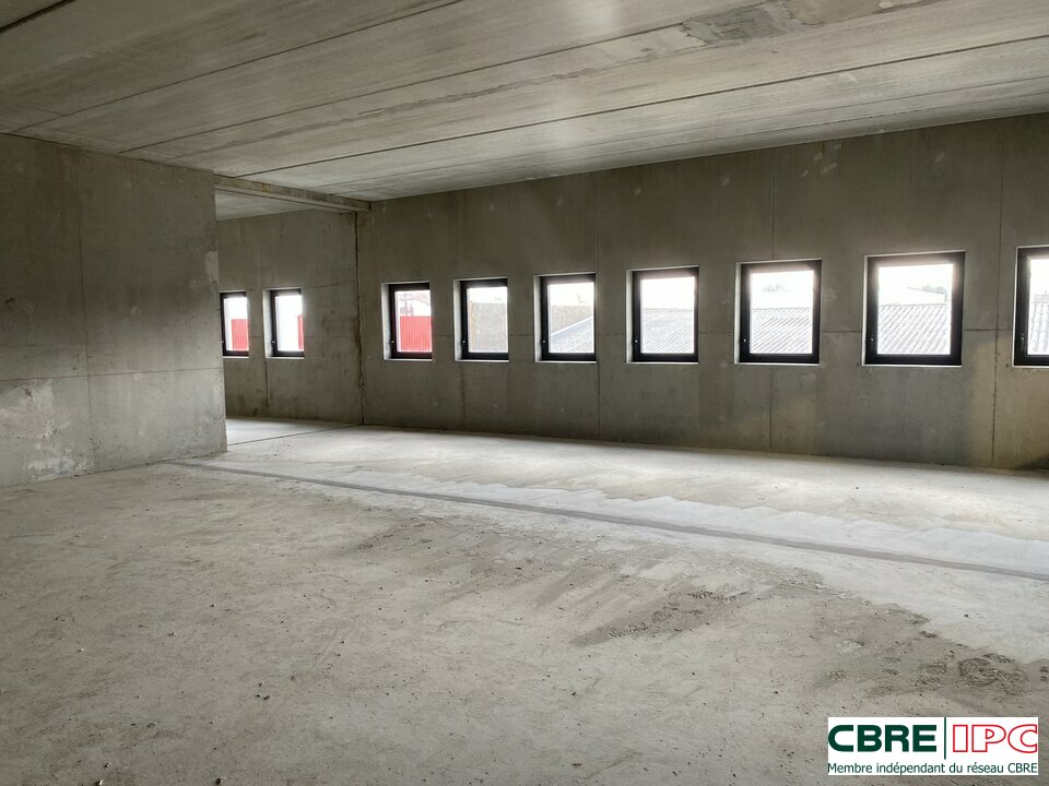 CBRE IPC Immobilier d'entreprise VENTE Bureau DAX 7636YA11