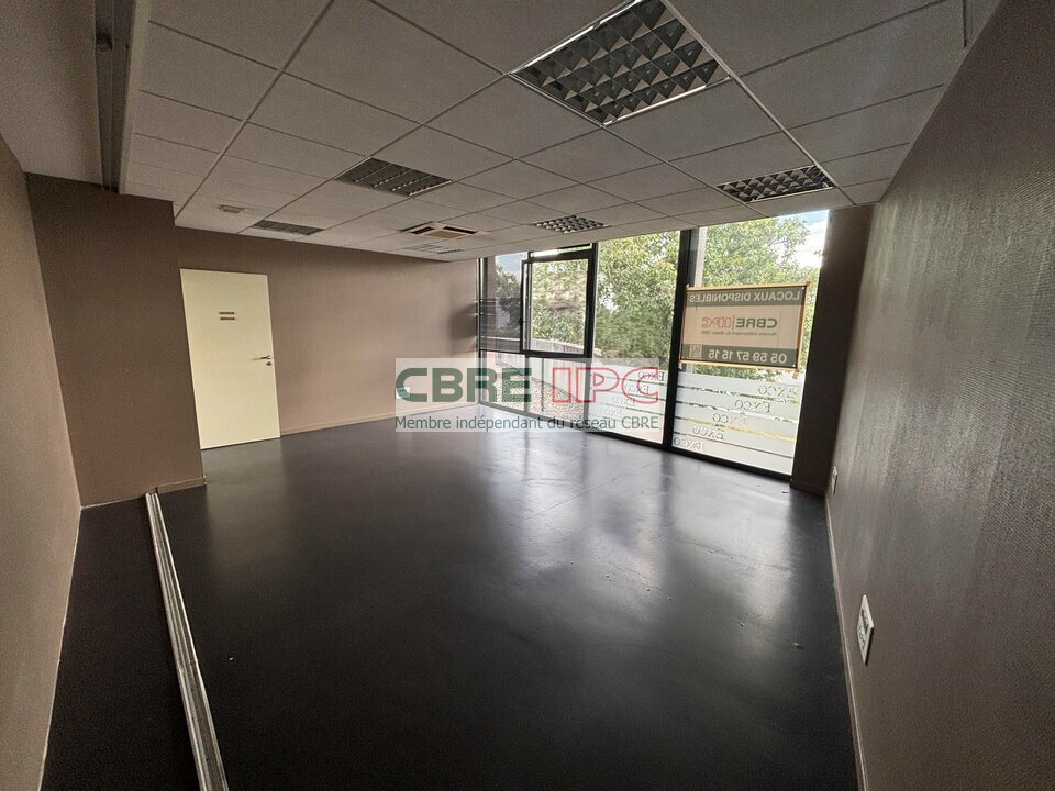 CBRE IPC Immobilier d'entreprise LOCATION Bureau BILLERE 7939FL
