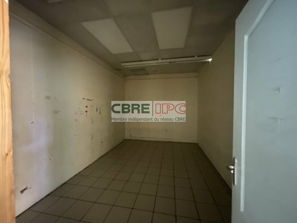 CBRE IPC Immobilier d'entreprise LOCATION Local commercial PAU 8316JF