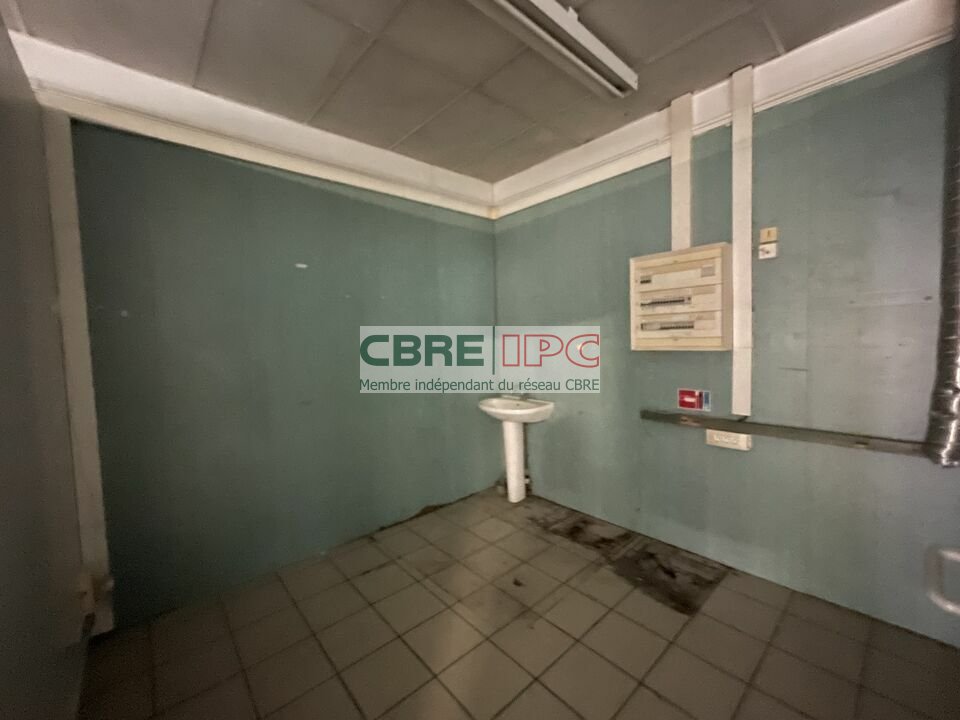 CBRE IPC Immobilier d'entreprise LOCATION Local commercial PAU 8316JF