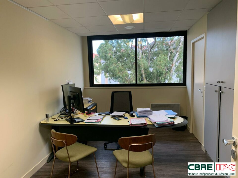 CBRE IPC Immobilier d'entreprise VENTE Bureau BIARRITZ 7755FD