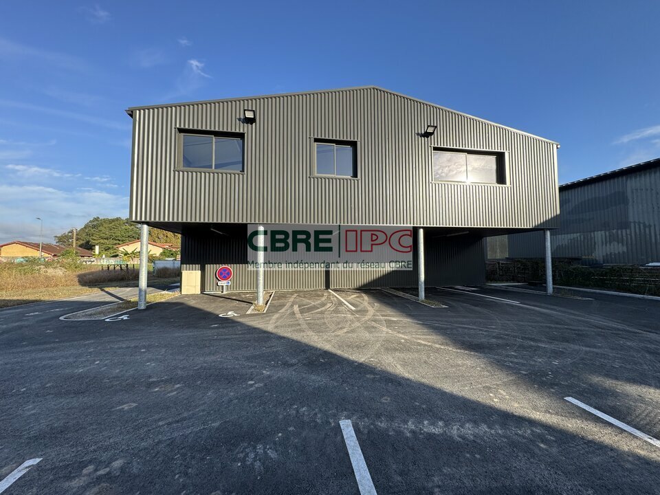 CBRE IPC Immobilier d'entreprise VENTE Local commercial  BENESSE MAREMNE 8024MP