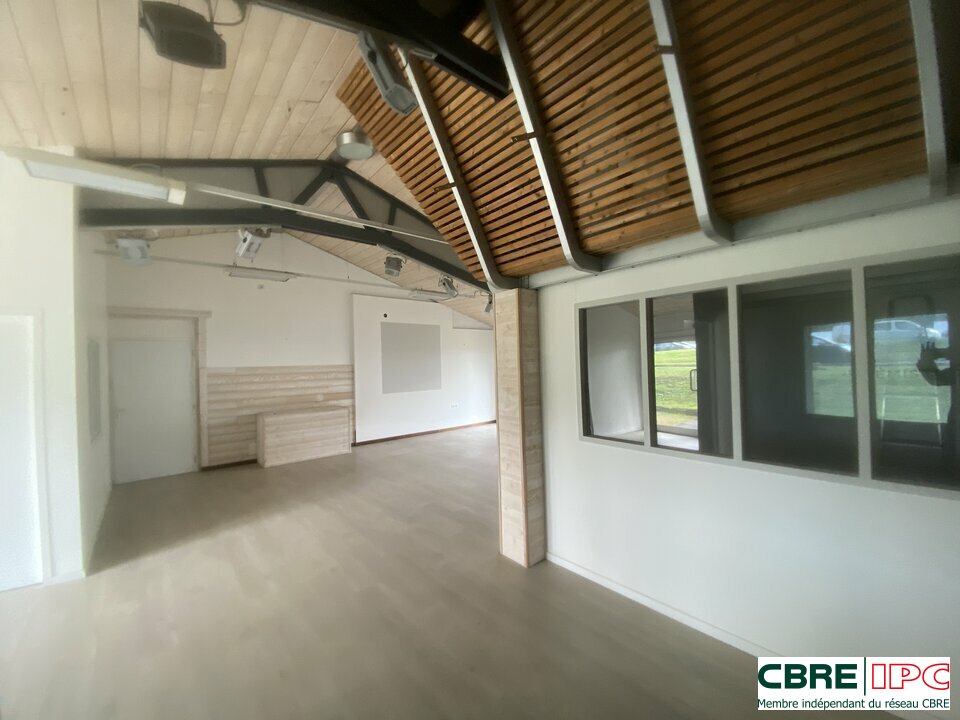 CBRE IPC Immobilier d'entreprise LOCATION Bureau SAINT-PAUL-LÈS-DAX 8203YA3