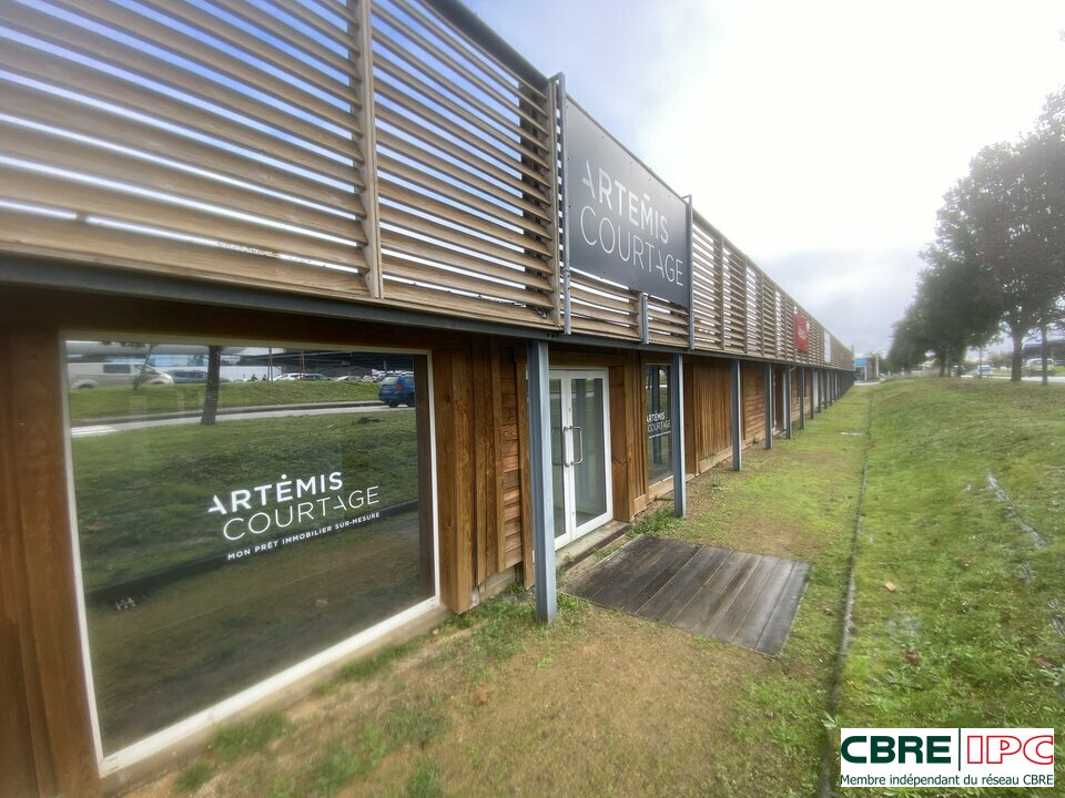 CBRE IPC Immobilier d'entreprise LOCATION Bureau SAINT-PAUL-LÈS-DAX 8203YA3
