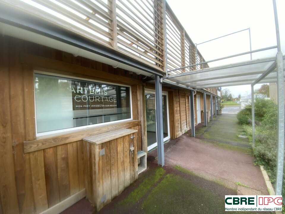 CBRE IPC Immobilier d'entreprise LOCATION Bureau SAINT-PAUL-LÈS-DAX 8203YA3