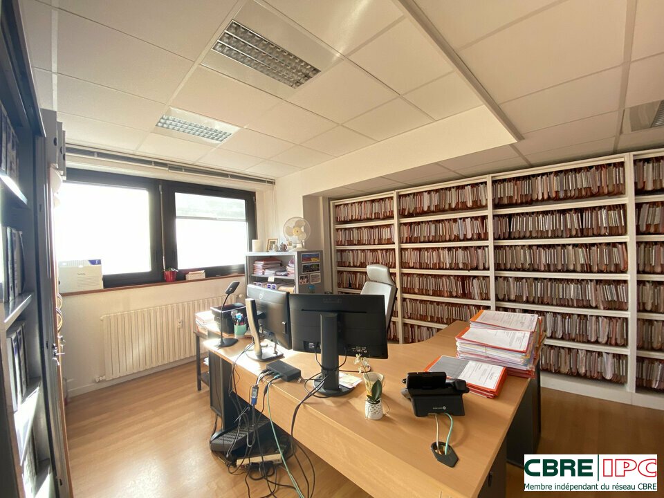 CBRE IPC Immobilier d'entreprise LOCATION Bureau BAYONNE 8215FD