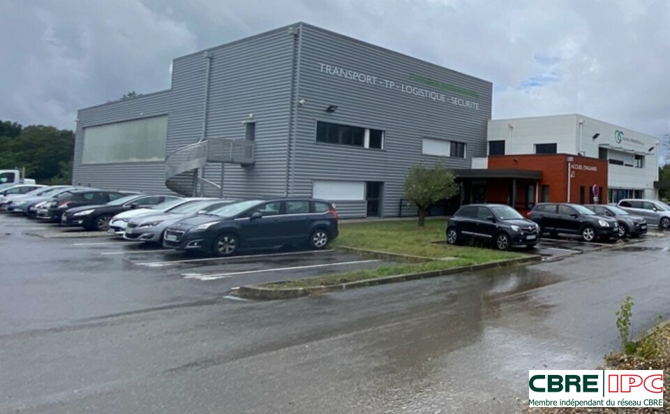 CBRE IPC Immobilier d'entreprise VENTE Local d'activités  SAINT AVIT 8246YA