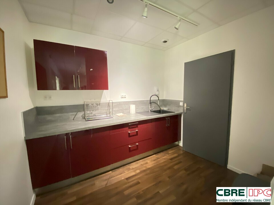 CBRE IPC Immobilier d'entreprise LOCATION Bureau ANGLET 8277FD