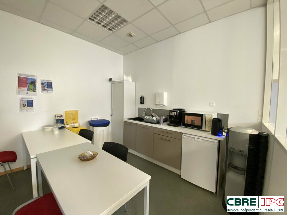CBRE IPC Immobilier d'entreprise LOCATION Bureau BAYONNE 8284FD