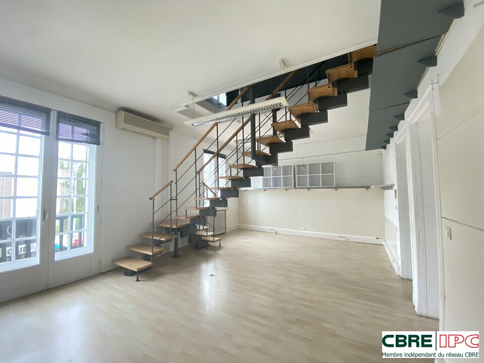CBRE IPC Immobilier d'entreprise LOCATION Bureau BAYONNE 8335FD