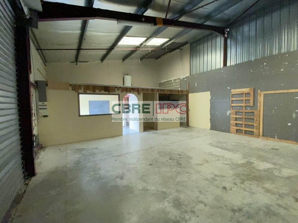 CBRE IPC Immobilier d'entreprise LOCATION Local d'activités  SAINT JEAN DE LUZ 8184EL