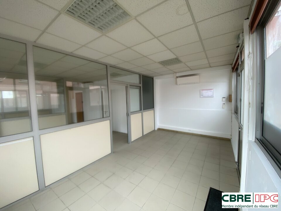 CBRE IPC Immobilier d'entreprise LOCATION Bureau MONT-DE-MARSAN 8302YA