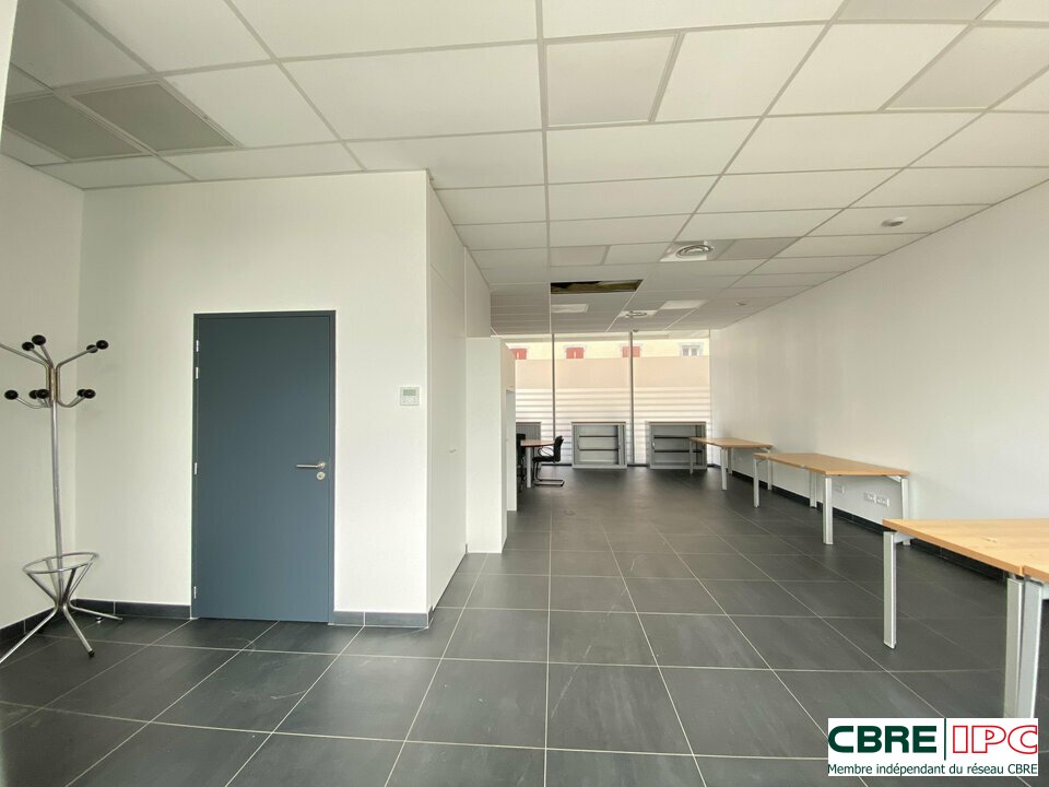 CBRE IPC Immobilier d'entreprise LOCATION Bureau  BAYONNE 8303FD