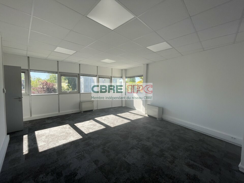 CBRE IPC Immobilier d'entreprise LOCATION Bureau PAU 7517FL