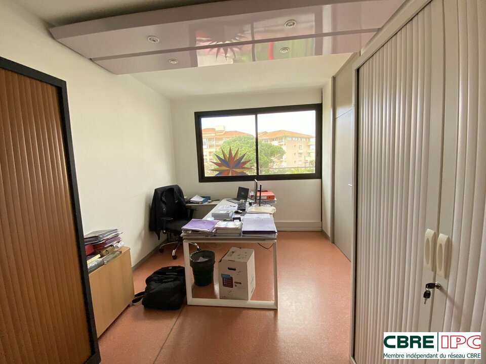 CBRE IPC Immobilier d'entreprise LOCATION Bureau BIARRITZ 7793FD4