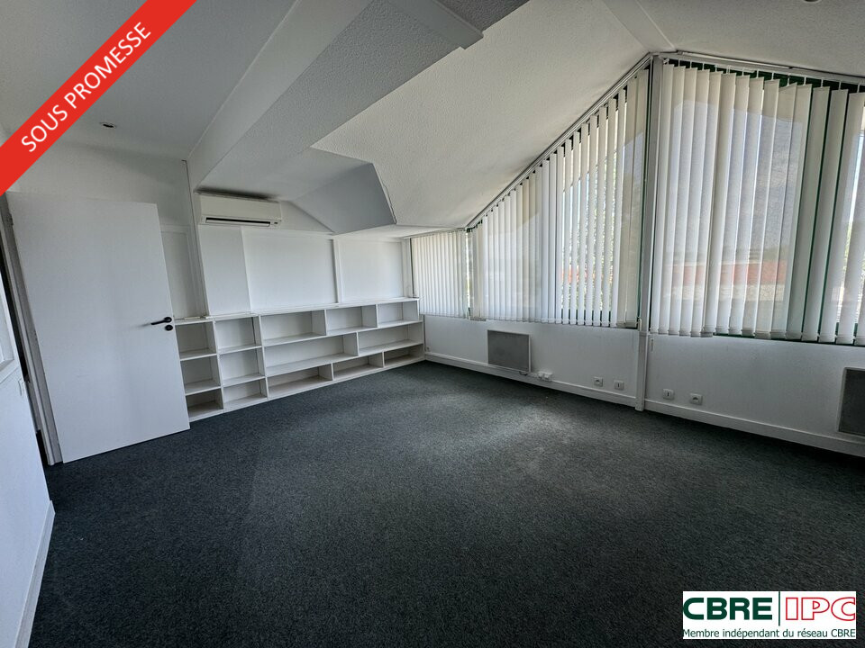 CBRE IPC Immobilier d'entreprise VENTE Bureau ANGLET 7904FD