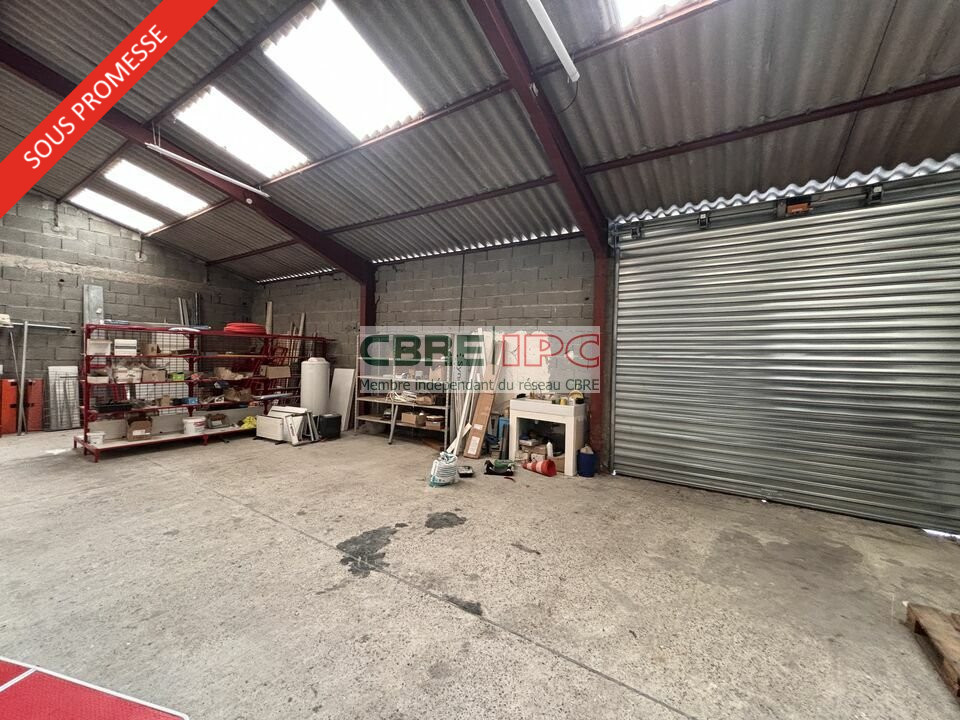 CBRE IPC Immobilier d'entreprise VENTE Local d'activités  LONS 8122FL