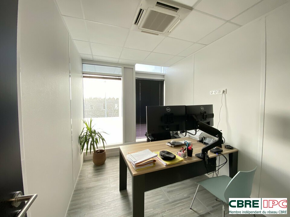 CBRE IPC Immobilier d'entreprise VENTE Bureau ANGLET 8151FD