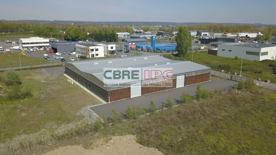 CBRE IPC Immobilier d'entreprise LOCATION Local d'activités  IBOS 8167FL