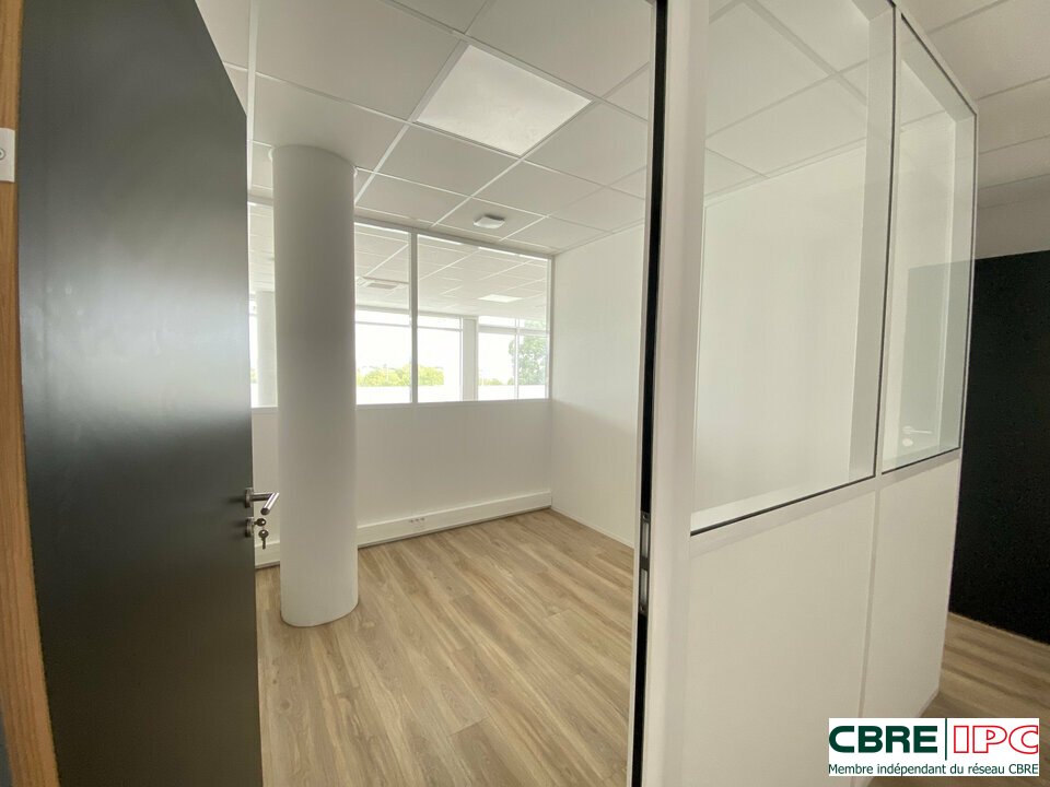 CBRE IPC Immobilier d'entreprise VENTE Bureau ANGLET 8204FD