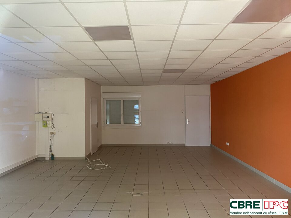 CBRE IPC Immobilier d'entreprise LOCATION Local commercial  MONT DE MARSAN 8205YA
