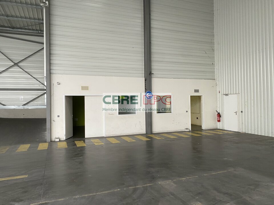 CBRE IPC Immobilier d'entreprise VENTE Local d'activités SAINT AVIT 8246YA