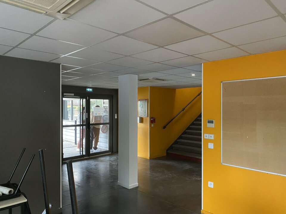 CBRE IPC Immobilier d'entreprise VENTE Local d'activités SAINT AVIT 8246YA
