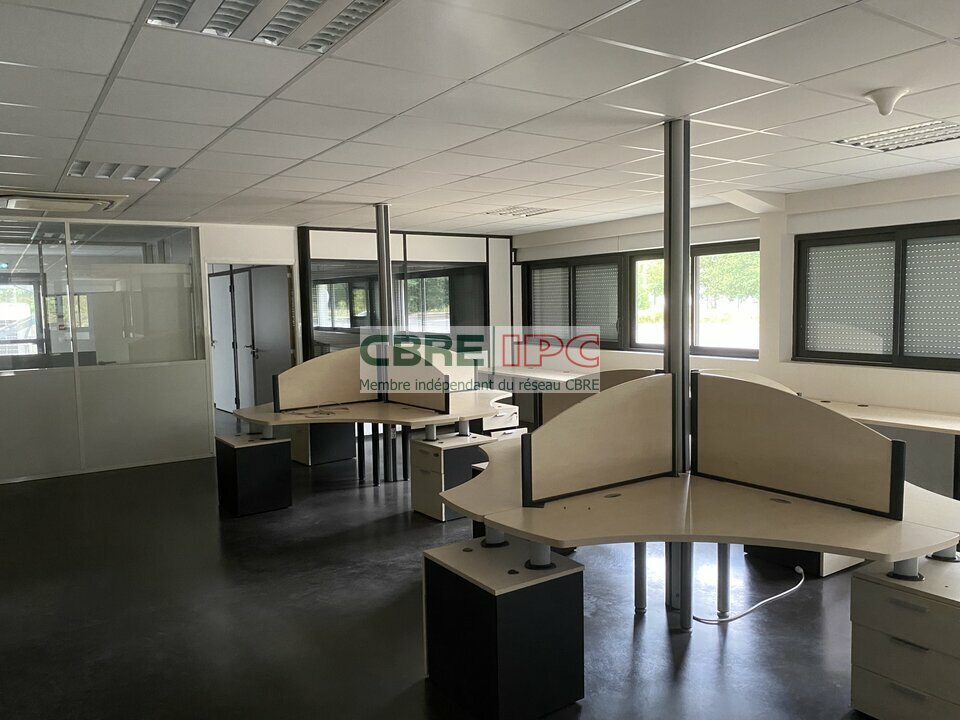 CBRE IPC Immobilier d'entreprise VENTE Local d'activités SAINT AVIT 8246YA