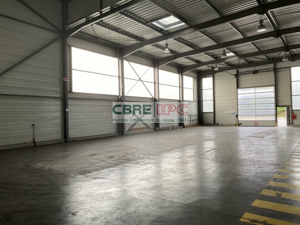 CBRE IPC Immobilier d'entreprise VENTE Local d'activités SAINT AVIT 8246YA
