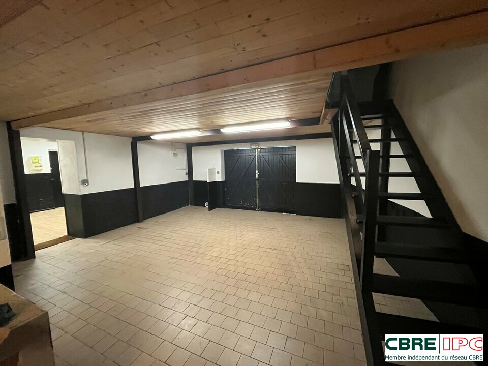 CBRE IPC Immobilier d'entreprise LOCATION Local d'activités  BAYONNE 8273PC