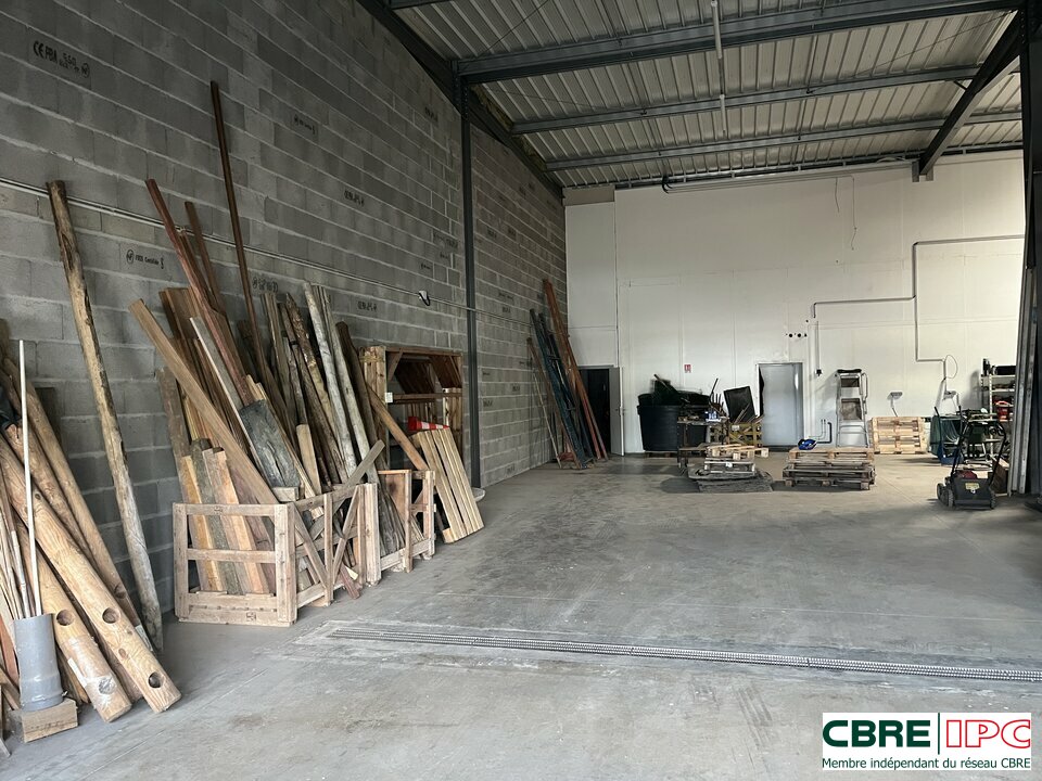 CBRE IPC Immobilier d'entreprise VENTE Local d'activités  MOUGUERRE 8311PC